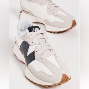 New Balance 327 Sneakers